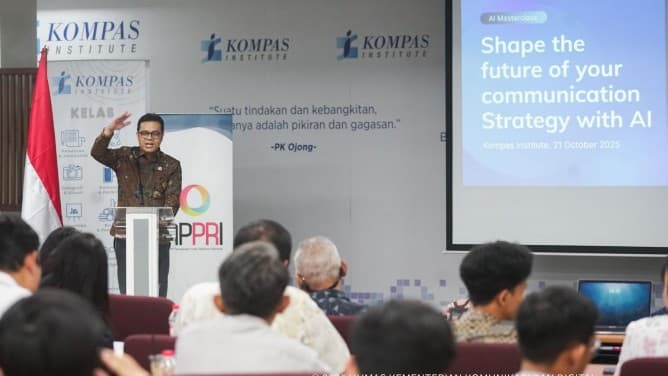 nezar-patria-ai-harus-jadi-mitra-dalam-komunikasi-publik